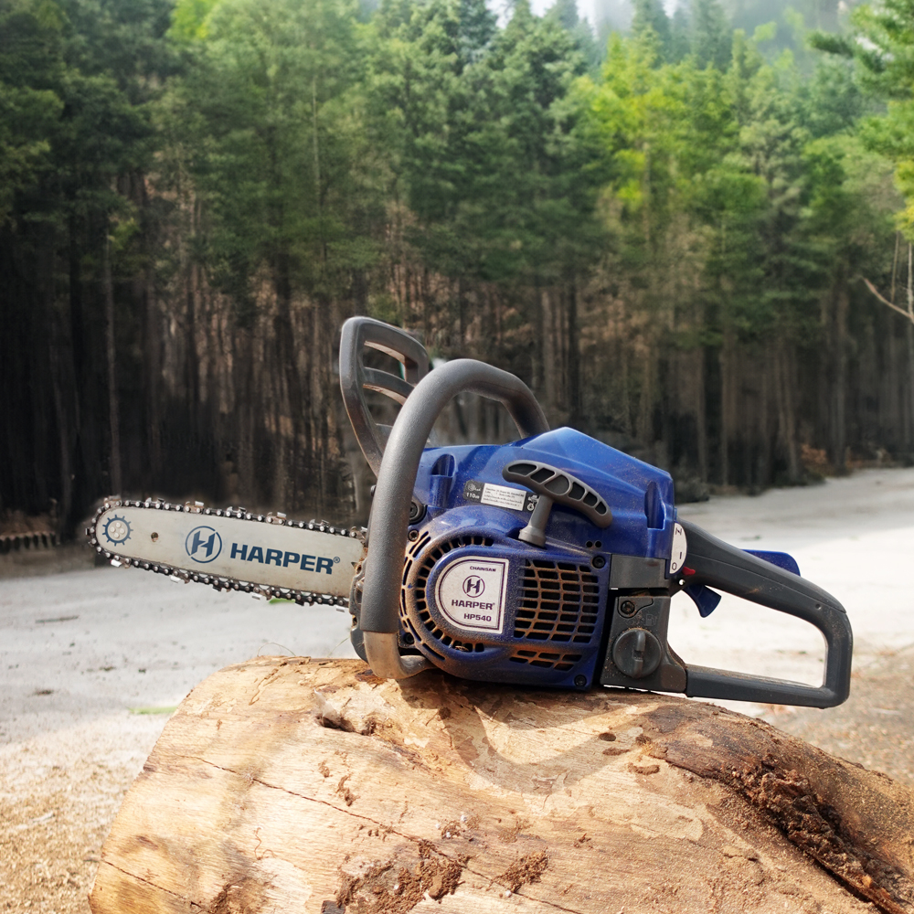 Harper HP540 chainsaw in field use